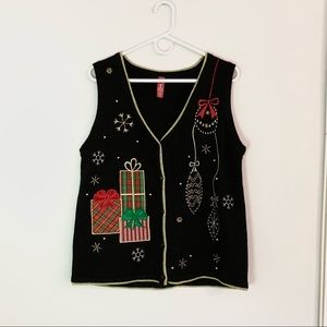NWOT Black Christmas Gift Sweater Vest - M